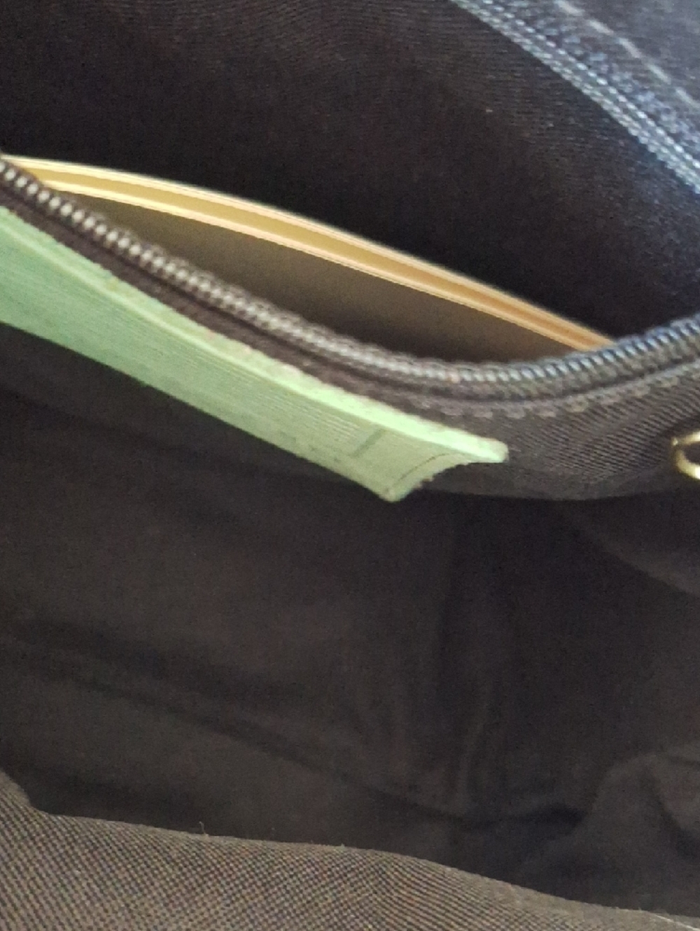 Coach Soft Leather Tote Bag in Light Mint Vintage Style 7304 & 1992 Info Booklet - Picture 9 of 9